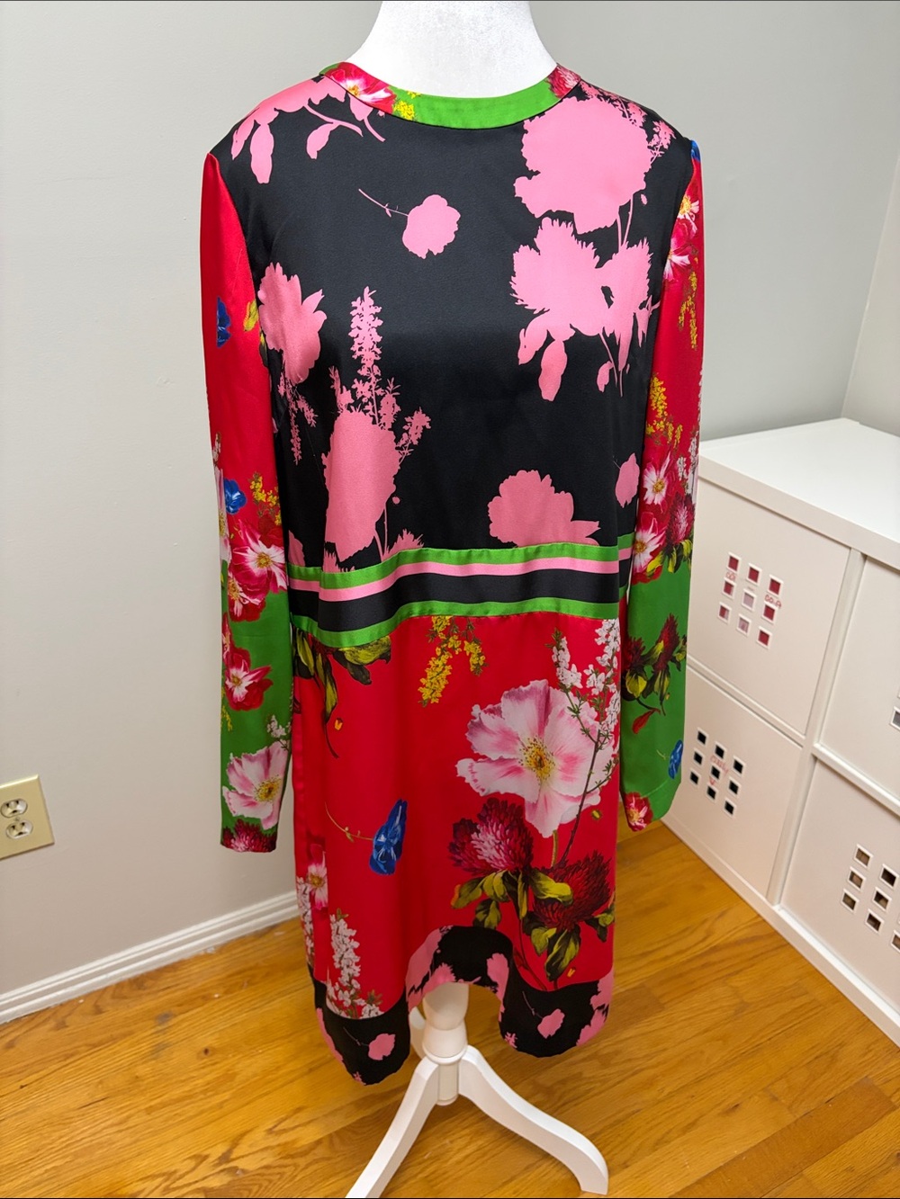 Ted Baker Yanna Berry Sundae Floral Tunic Dress Size 3 / US 8 - READ
